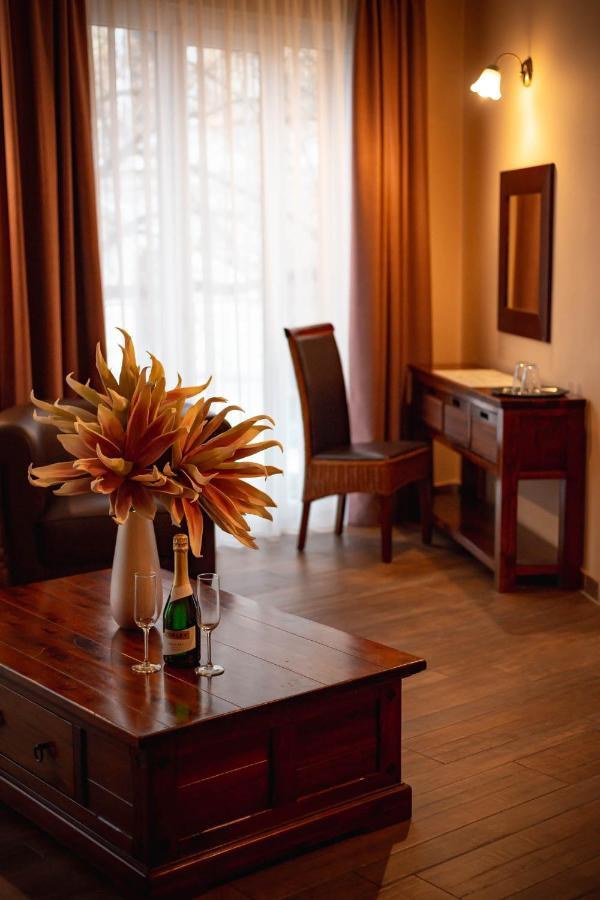 Maya Panzio-Rezidencia Szeged Extérieur photo
