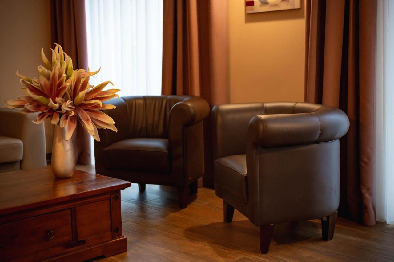 Maya Panzio-Rezidencia Szeged Extérieur photo