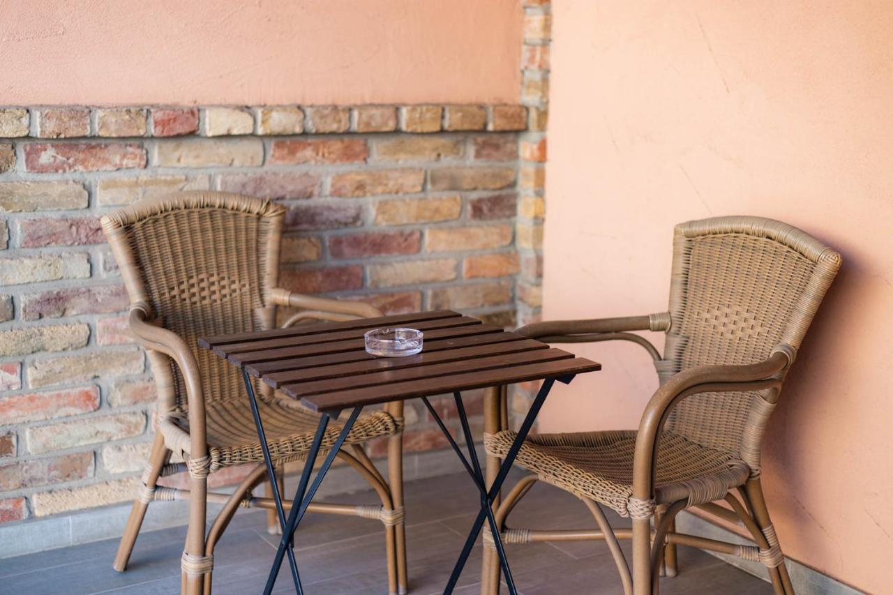 Maya Panzio-Rezidencia Szeged Extérieur photo