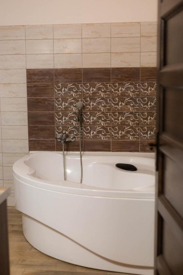 Maya Panzio-Rezidencia Szeged Extérieur photo