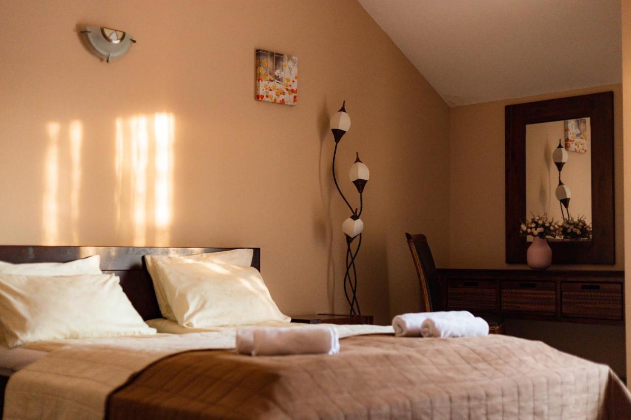Maya Panzio-Rezidencia Szeged Extérieur photo