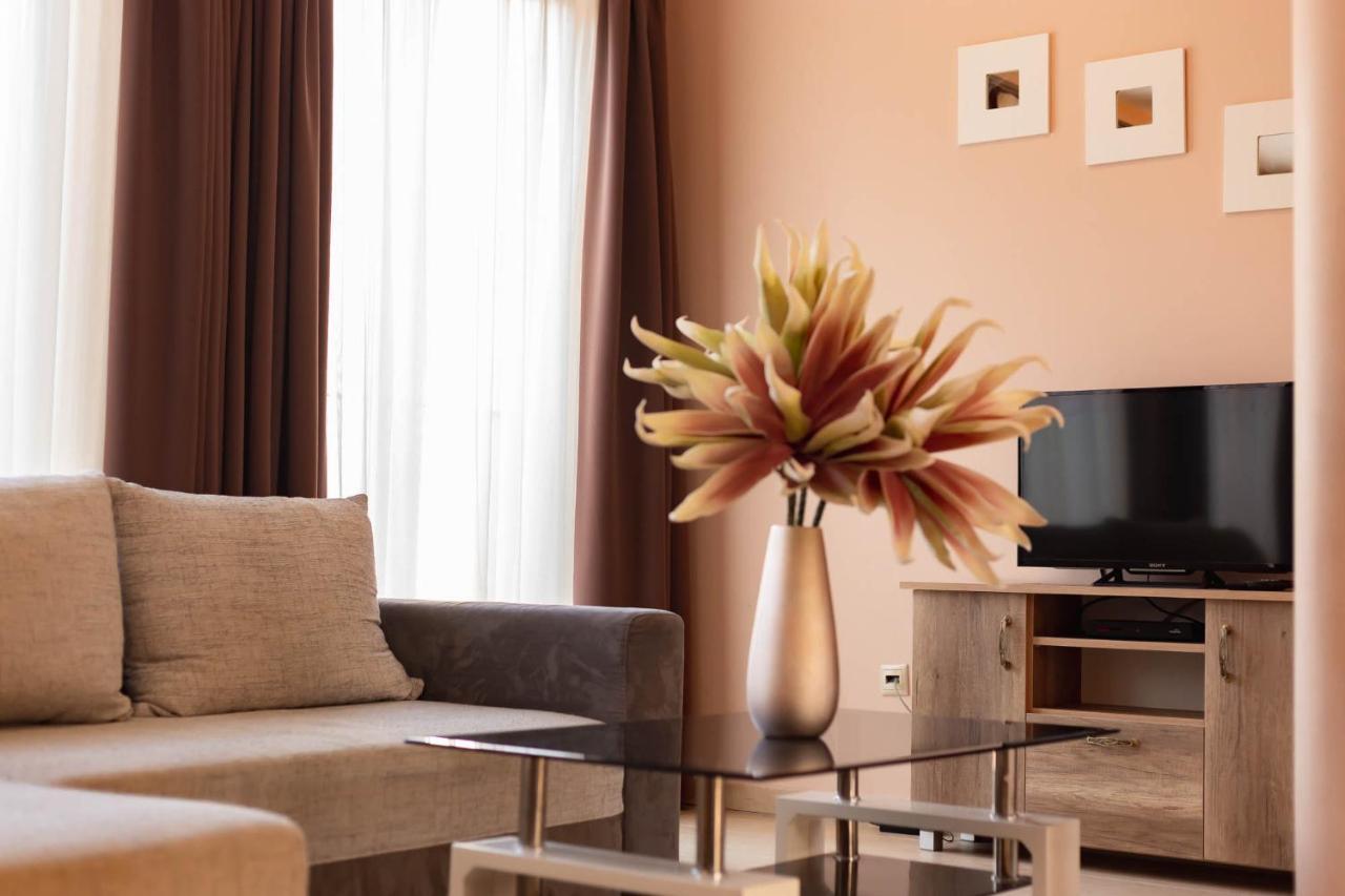 Maya Panzio-Rezidencia Szeged Extérieur photo