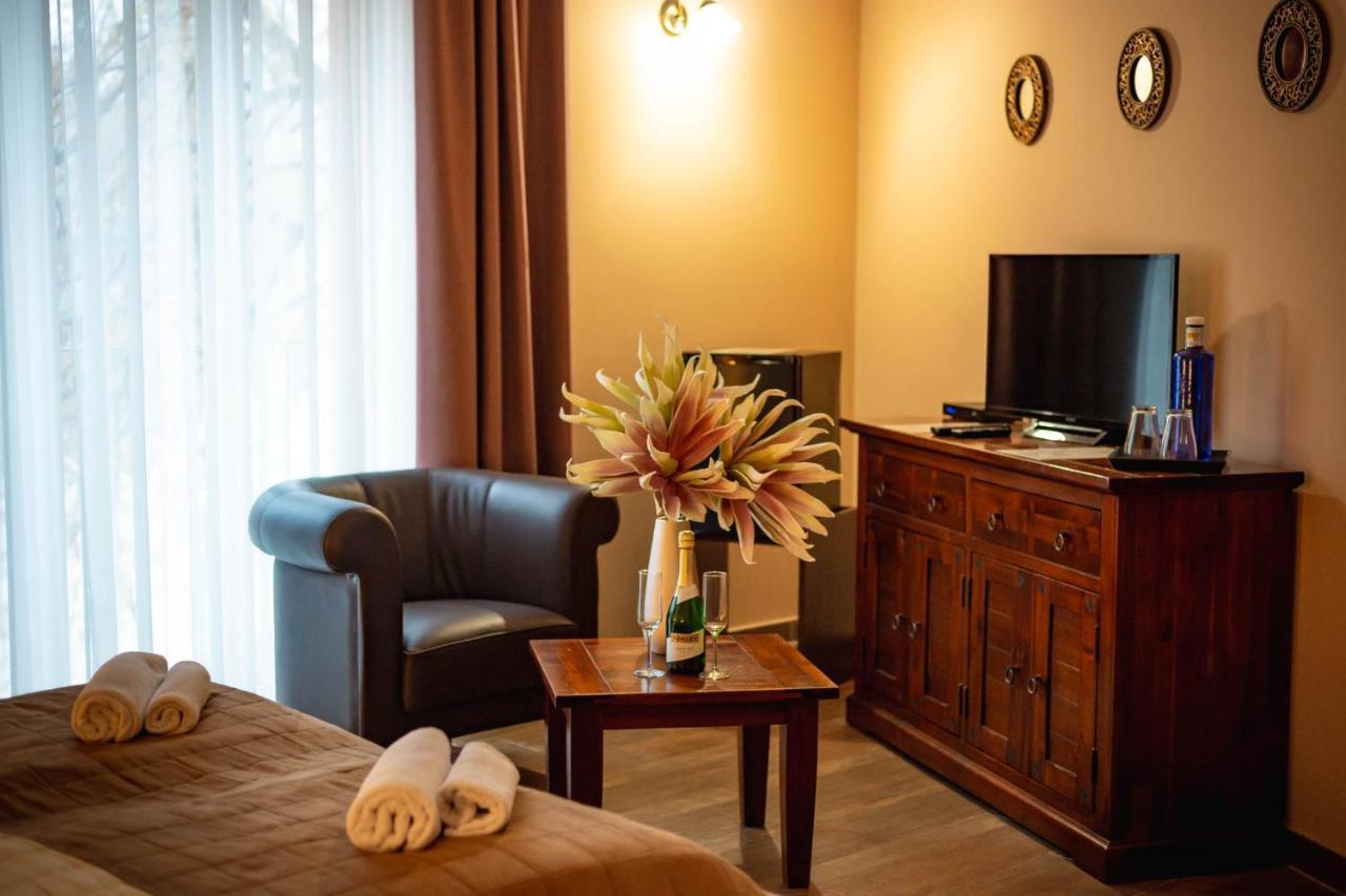 Maya Panzio-Rezidencia Szeged Extérieur photo