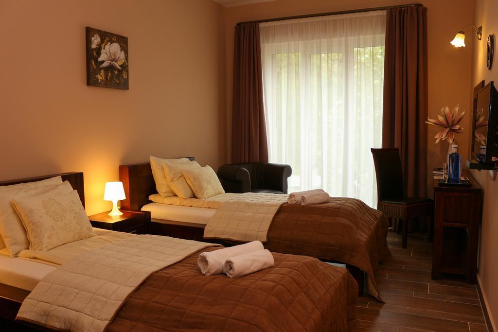 Maya Panzio-Rezidencia Szeged Extérieur photo